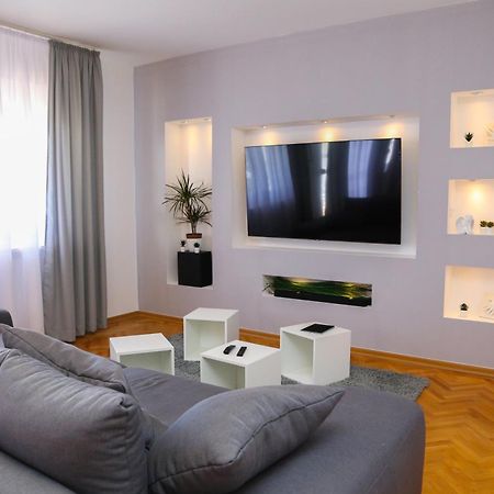 Apartment Luno Kaštela Екстериор снимка