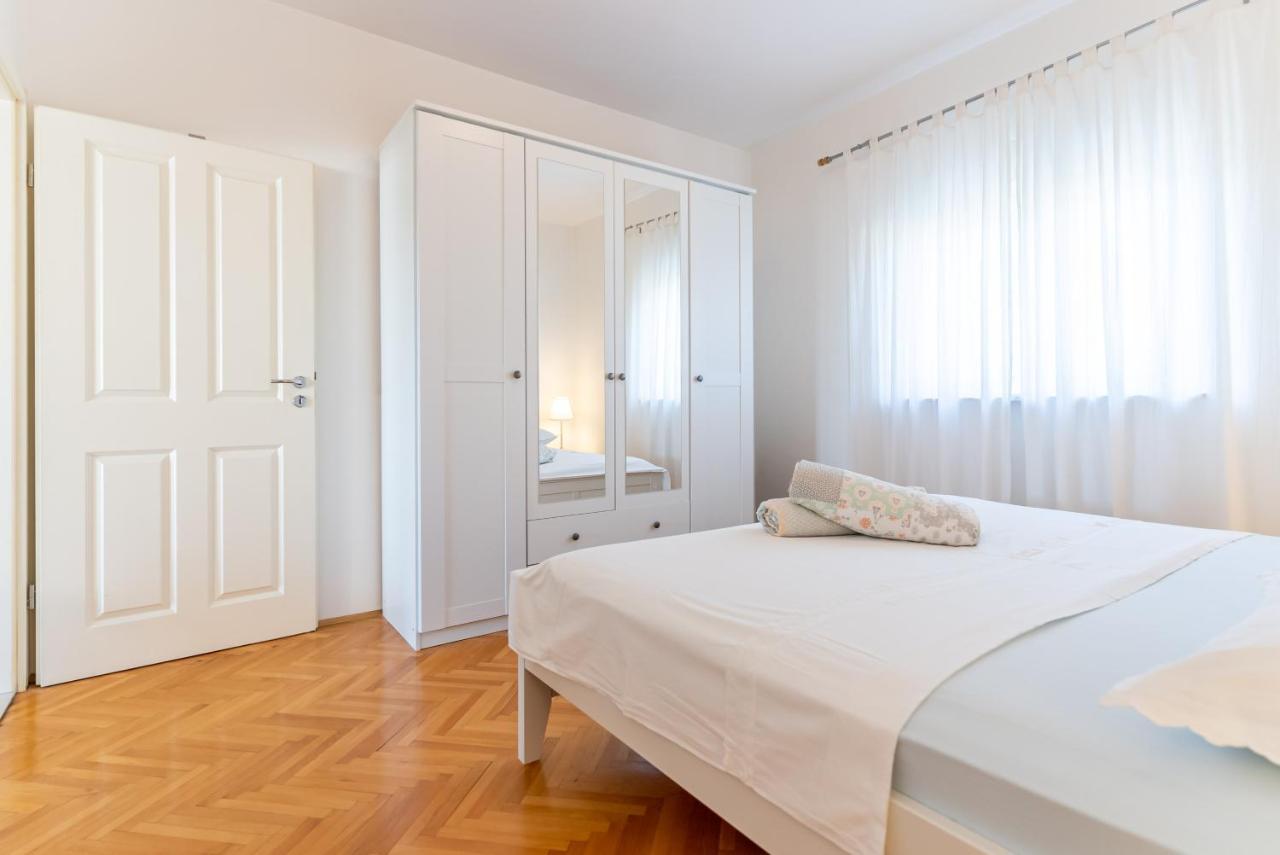 Apartment Luno Kaštela Екстериор снимка