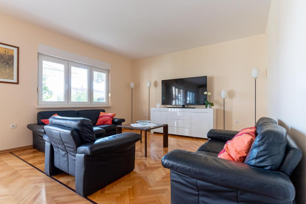 Apartment Luno Kaštela Екстериор снимка