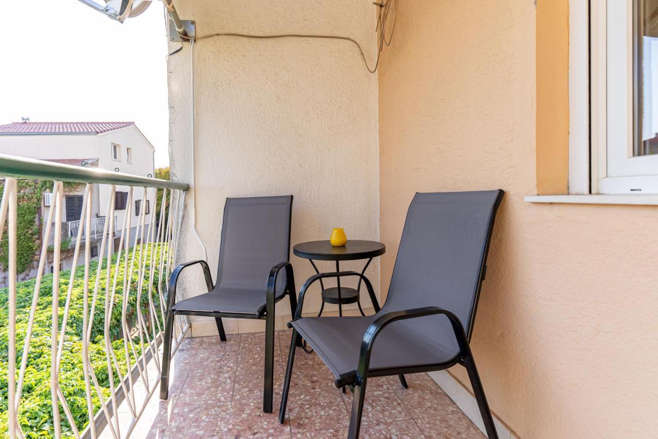 Apartment Luno Kaštela Екстериор снимка