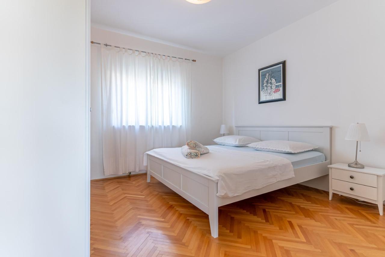Apartment Luno Kaštela Екстериор снимка