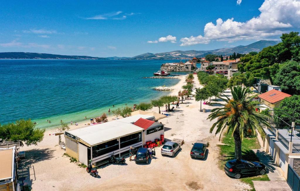Apartment Luno Kaštela Екстериор снимка